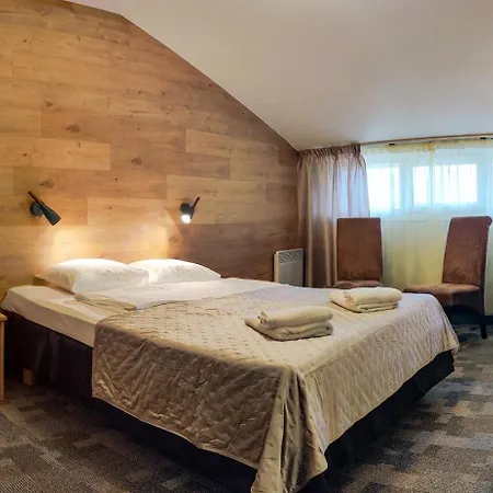 Wironia Hotell 3*