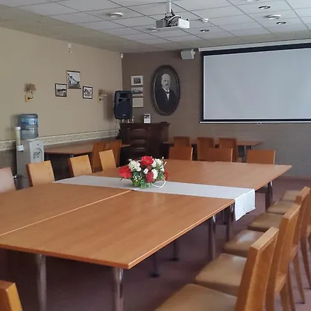 Wironia Hotell 3*